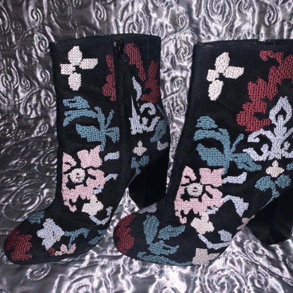 Rebecca Minkoff Black Bojana Boots/Booties - Picture 2 of 4